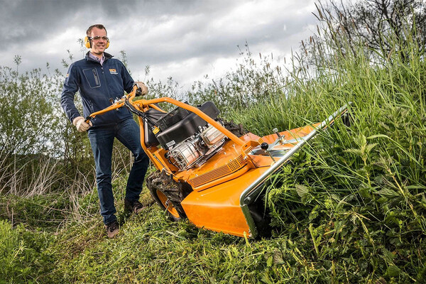 Allmandaumlherandreg AS 654T Slasher Mower
